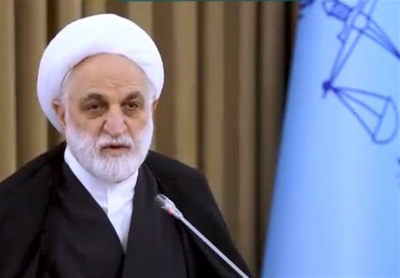 با "عدالت اجتماعی مورد انتظار" فاصله داریم