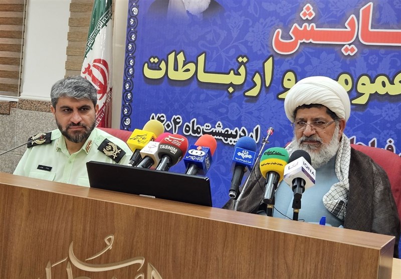 دشمن در جنگ تسلیحاتی شکست خورده و تنها با کلمات می‌جنگد