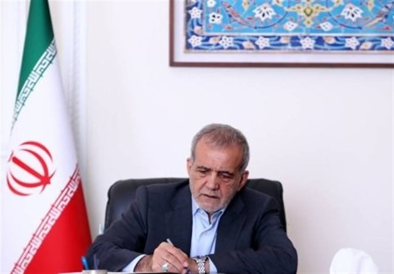 پیام تسلیت پزشکیان در پی سانحه سقوط هواپیمای مسافری در روسیه