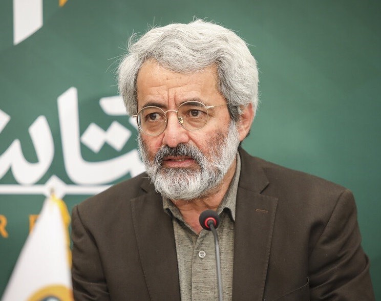 سلیمی‌نمین: نسخه‌نویسان «تسلیم» و تندروها هر دو به دشمن امید می‌دهند