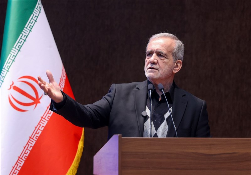 برای حل مشکلات کشور نیازمند خرد جمعی و عدالت‌محوری هستیم/دفاع جانانه نیروهای مسلح از کشور