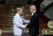 استقبال شهباز شریف از پزشکیان در اسلام‌آباد