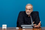 پزشکیان: پزشکان از قالب‌های محدود خارج و نجات‌بخش محله، جامعه و منطقه خود باشند