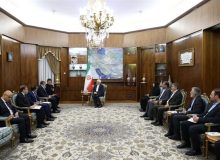 عارف: پاکستان در ایام جنگ یک صدا از ایران حمایت کرد