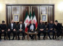 پزشکیان در دیدار تیم ملی کشتی‌: تسلیم شدن در وجود ما نیست