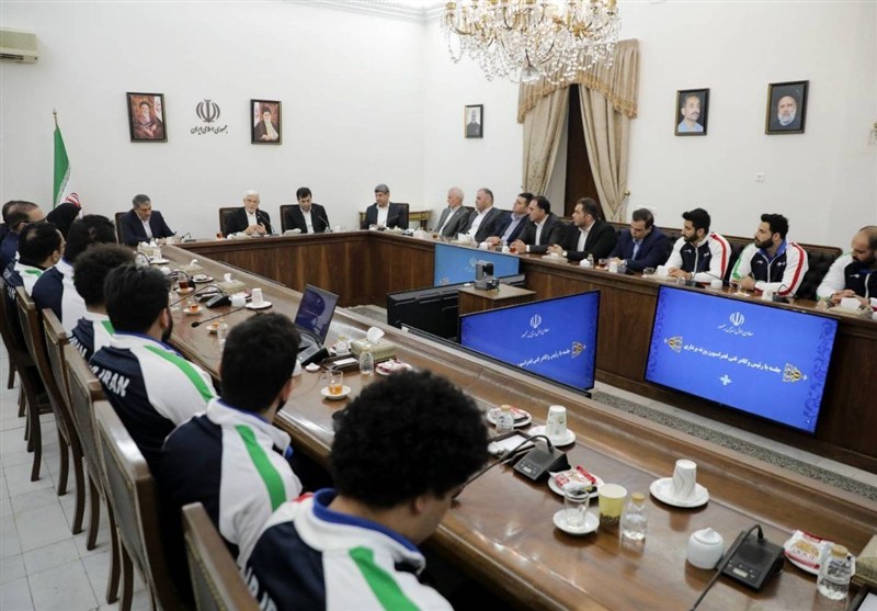 عارف در دیدار تیم ملی وزنه‌برداری: برای المپیک 2028 برنامه خوبی داریم