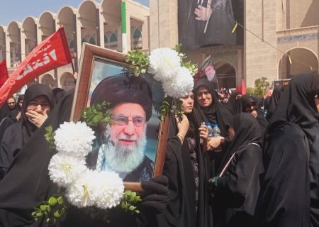 وداعی عاشقانه با آقای شهید ایران